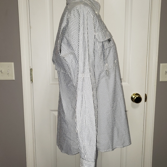 Columbia, Women's Super Bahama, Seersucker Long Sleeve Button Down, Size S/P - Picture 4 of 10